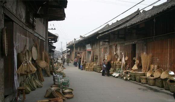 江西多地闻雪而动 全力做好民生保障工作