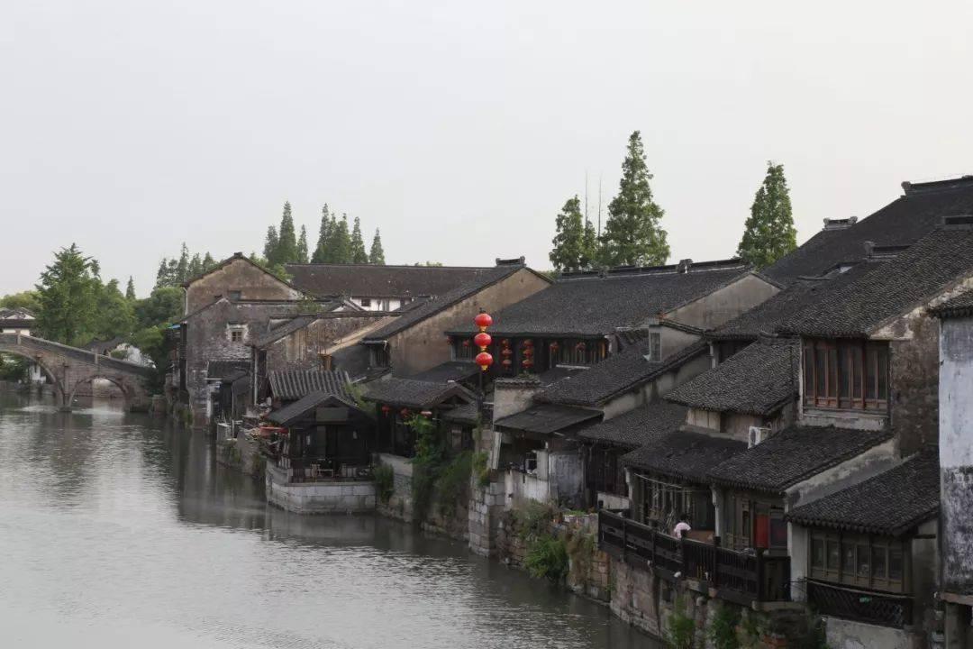 比我小八岁！我会真心爱上她吗