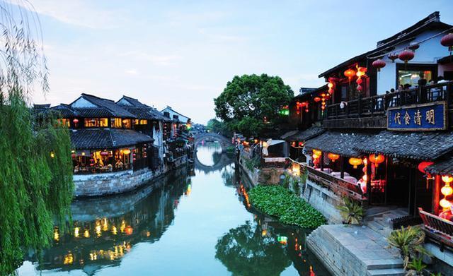 小蓝球向上跳